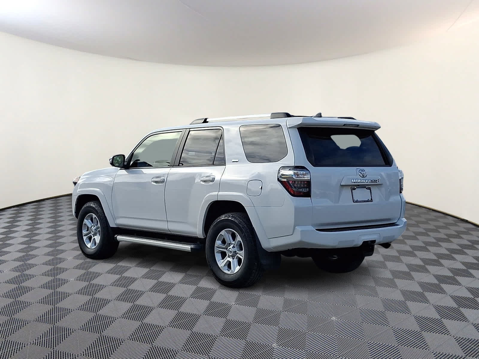 Certified 2021 Toyota 4Runner SR5 Premium w/ Moonroof Package AWD/4WD image 7