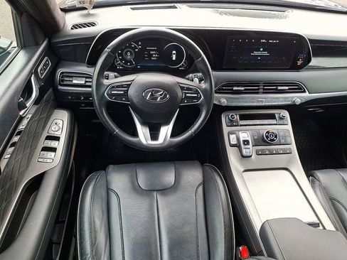 Used 2022 Hyundai Palisade Calligraphy image 2