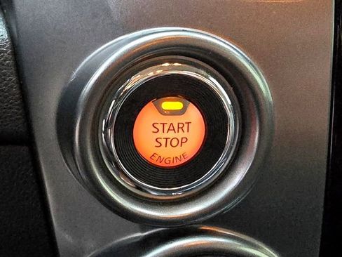 Used 2019 Nissan Titan Platinum Reserve image 16