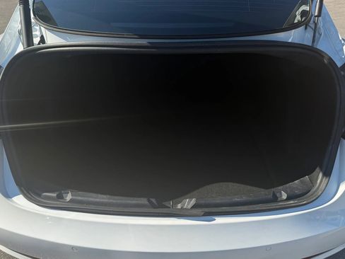 Used 2022 Tesla Model 3 Standard Range RWD image 17