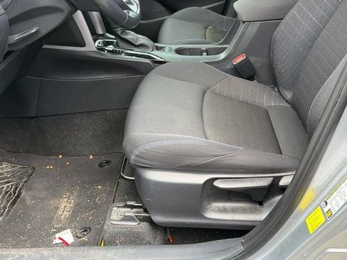 Used 2023 Toyota Corolla Cross AWD Hybrid image 9