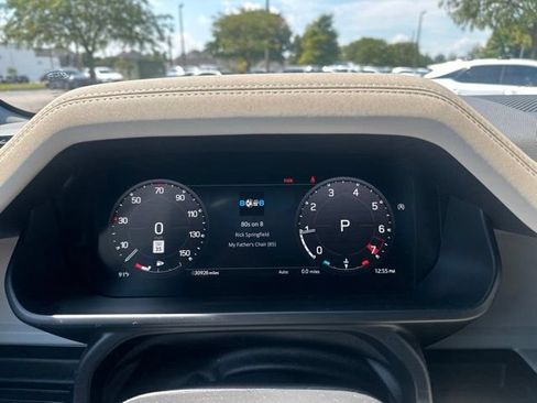 Used 2023 Land Rover Defender 110 X-Dynamic SE AWD/4WD image 13