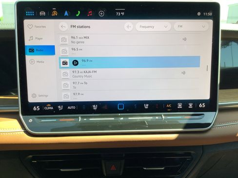 New 2026 Volkswagen Tiguan SEL R-Line AWD/4WD image 17