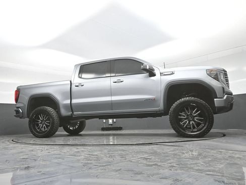 Used 2025 GMC Sierra 1500 AT4 w/ AT4 Premium Package AWD/4WD image 25