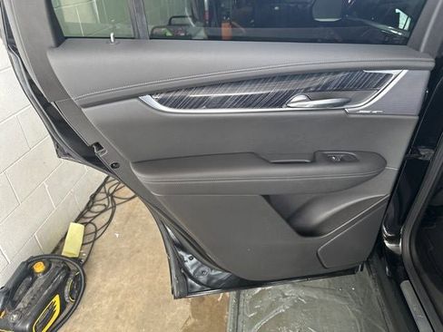 Certified 2023 Cadillac XT6 Premium Luxury AWD/4WD image 14