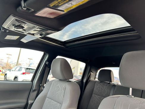 Used 2017 Toyota Tacoma TRD Off-Road w/ Premium & Technology Package image 29