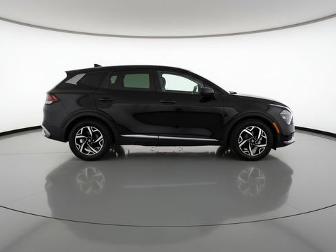 Used 2025 Kia Sportage LX FWD image 8