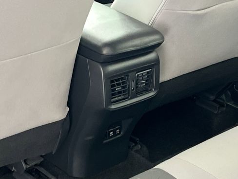 Used 2020 Toyota RAV4 XLE w/ Convenience Package image 43