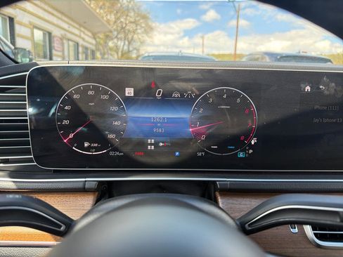 Used 2025 Mercedes-Benz GLS 450 4MATIC image 27