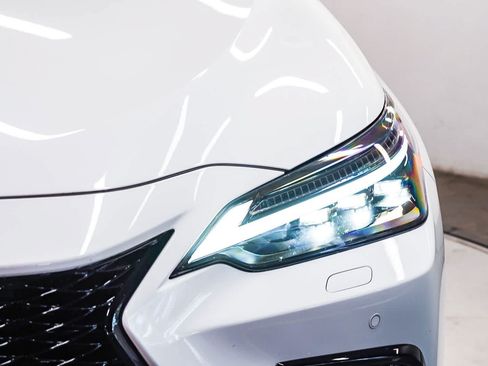 Used 2026 Lexus NX 450h+ F Sport AWD/4WD image 7