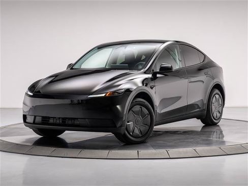 Used 2026 Tesla Model Y 2WD image 1