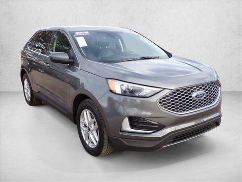 Used 2024 Ford Edge SEL image 6