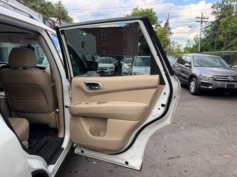 Used 2017 Nissan Pathfinder SL w/ SL Premium Package AWD/4WD image 36