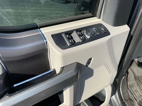 Used 2017 Ford F250 XLT w/ XLT Premium Package image 14