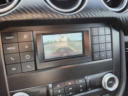 Used 2020 Ford Mustang Coupe RWD image 2