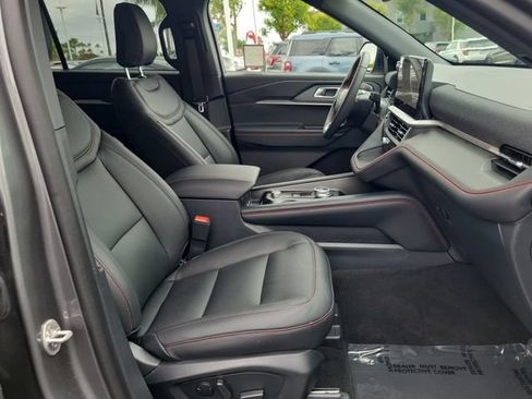 Used 2026 Ford Explorer ST-Line w/ ST-Line Street Pack RWD image 17