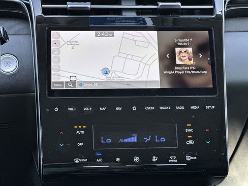 Certified 2024 Hyundai Tucson Limited AWD/4WD image 17