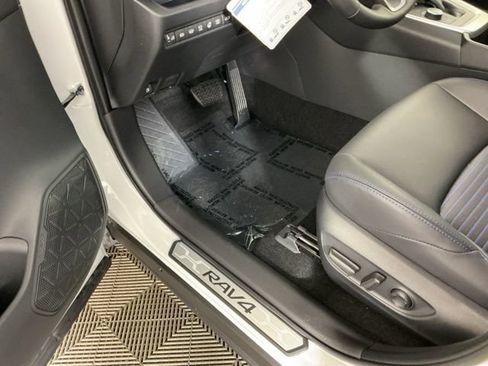 Used 2025 Toyota RAV4 XSE w/ Advanced Technology Package image 17