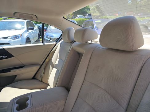 Used 2016 Honda Accord EX image 21