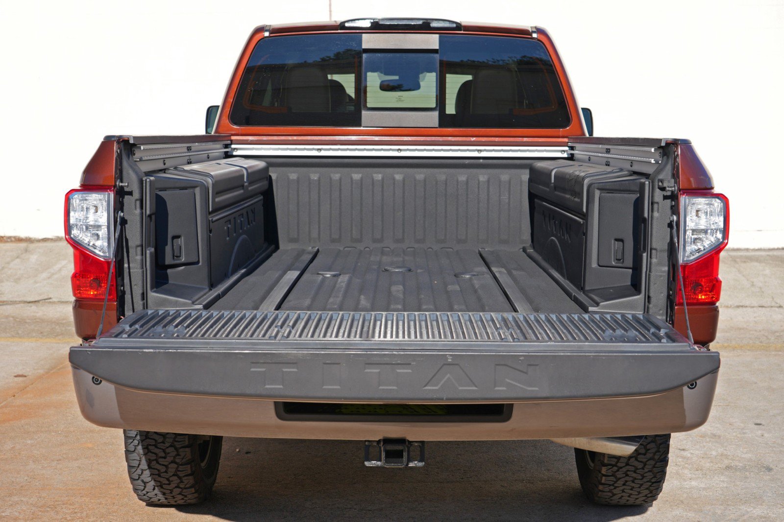 Used 2016 Nissan Titan Platinum Reserve RWD image 9