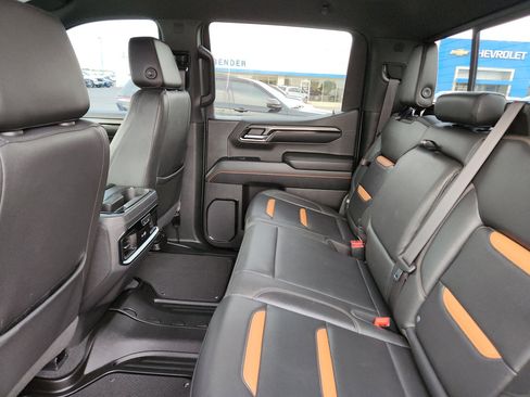 Used 2023 GMC Sierra 1500 AT4 w/ AT4 Premium Package image 10