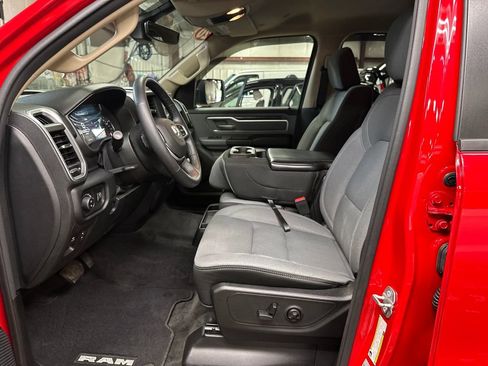 Used 2020 RAM 1500 Big Horn AWD/4WD image 14