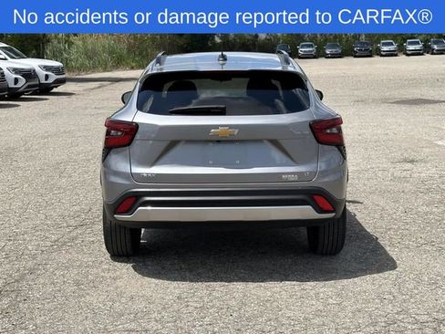 Certified 2024 Chevrolet Trax LT w/ Driver Confidence Package FWD image 6