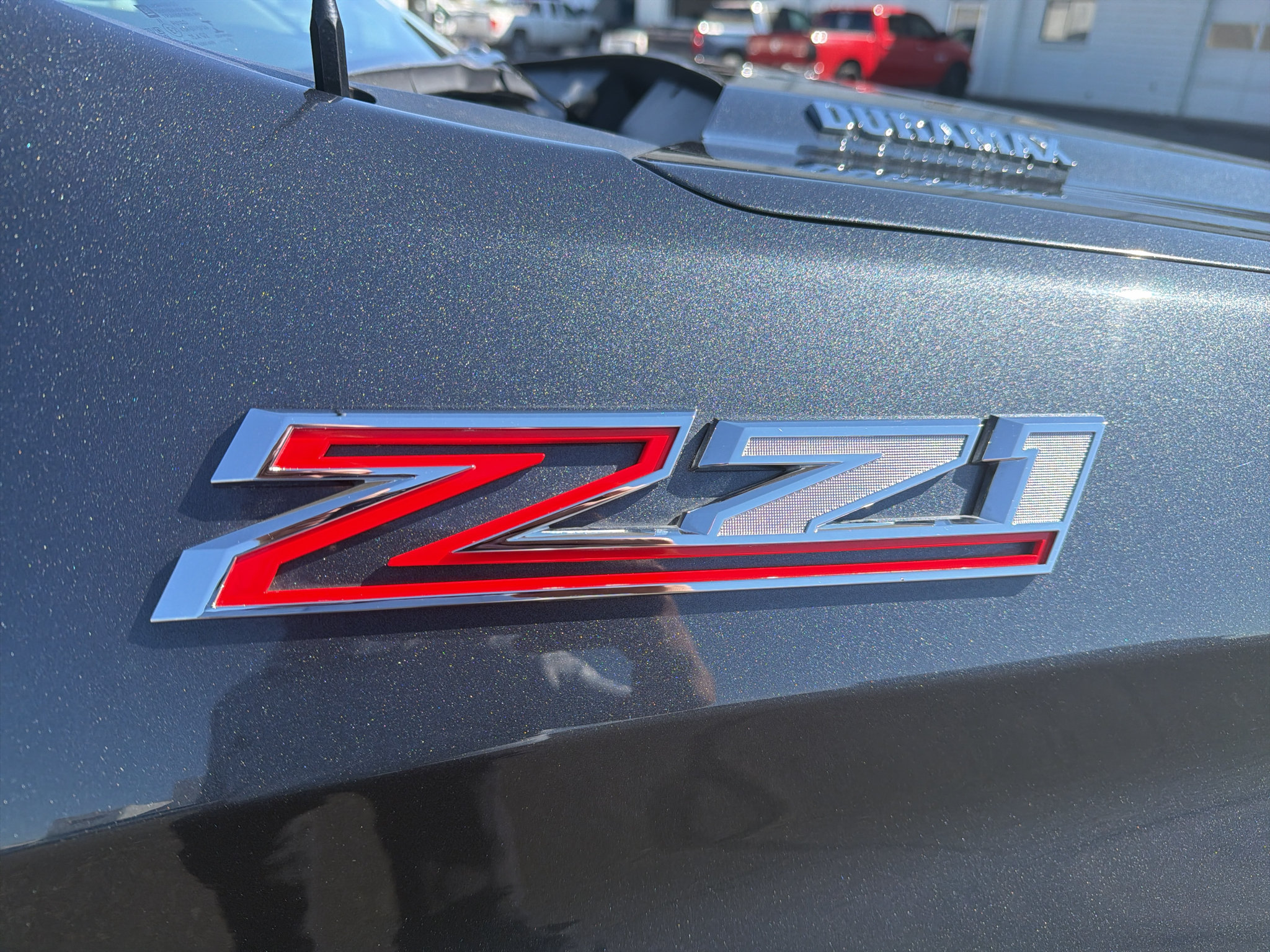 Used 2021 Chevrolet Silverado 1500 LTZ AWD/4WD image 3