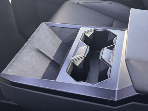 Used 2024 Tesla Cybertruck AWD Crew Cab image 18