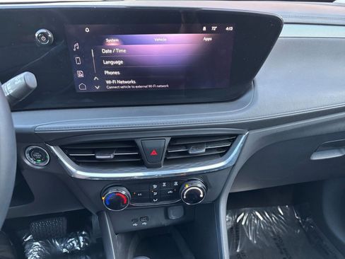 Used 2025 Buick Encore GX Preferred image 18
