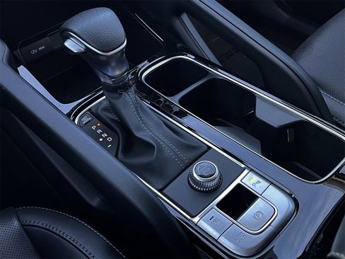 Used 2024 Kia Telluride LX image 17