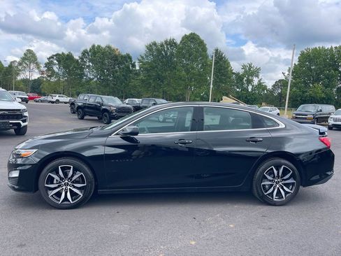 Used 2024 Chevrolet Malibu RS FWD image 2