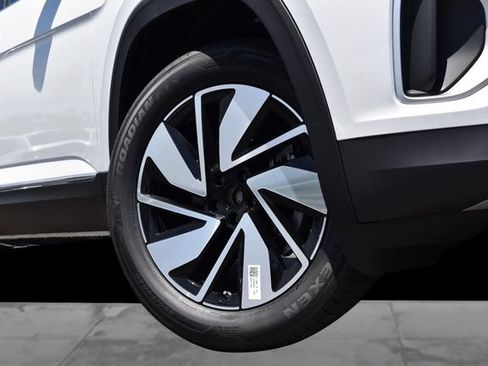 New 2026 Volkswagen Atlas SEL AWD/4WD image 3