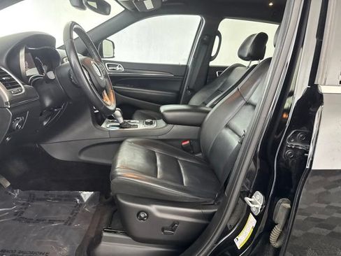 Used 2018 Jeep Grand Cherokee Limited AWD/4WD image 23