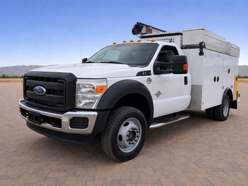 Used 2015 Ford F550 4x4 Regular Cab Super Duty image 2