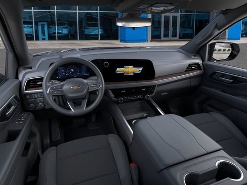New 2026 Chevrolet Suburban LS RWD image 15