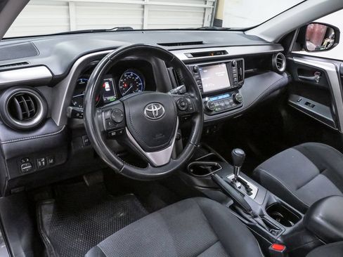 Used 2018 Toyota RAV4 XLE FWD image 2