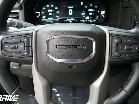 Used 2023 GMC Yukon XL Denali image 22