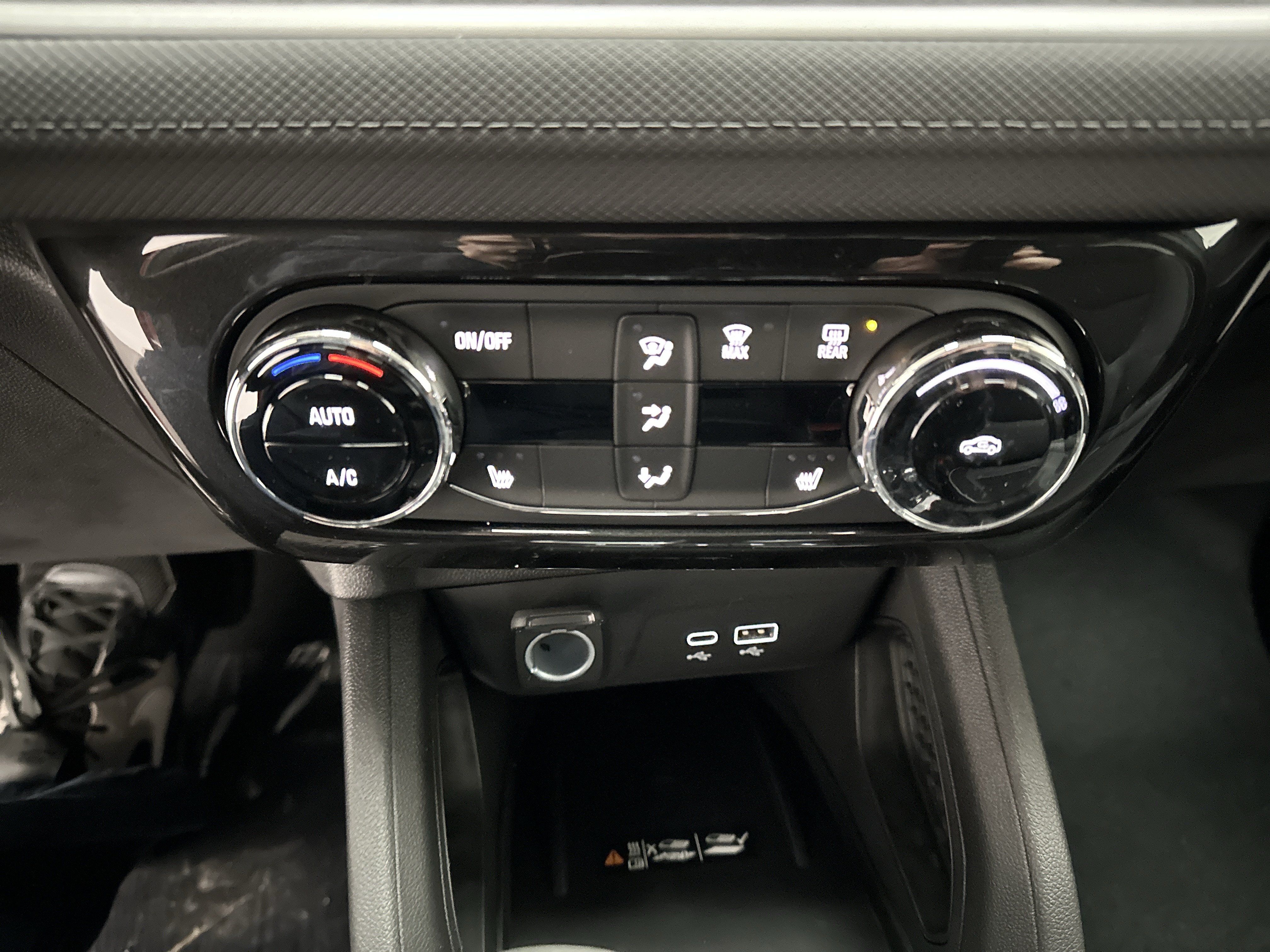 New 2026 Chevrolet TrailBlazer LT w/ Convenience Package FWD image 34