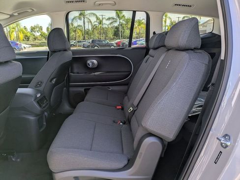 New 2026 Hyundai Ioniq 9 SE image 27