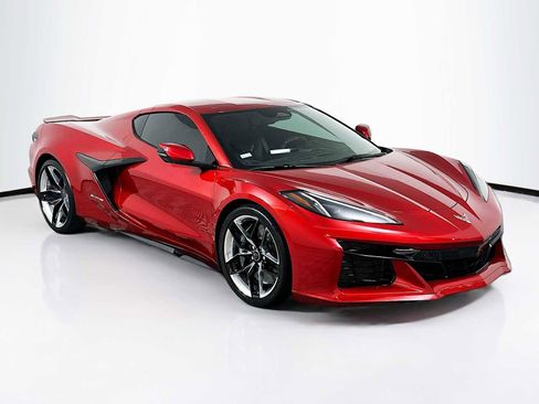 Used 2025 Chevrolet Corvette Z06 w/ Chrome Exterior Badge Package image 7