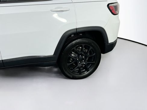 Used 2022 Jeep Compass Latitude w/ Convenience Group AWD/4WD image 28