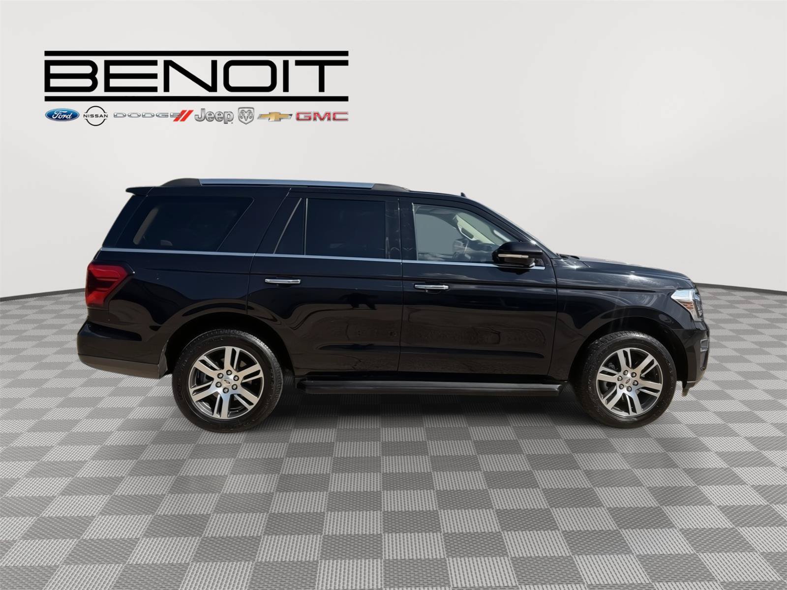 Used 2024 Ford Expedition Limited AWD/4WD image 6