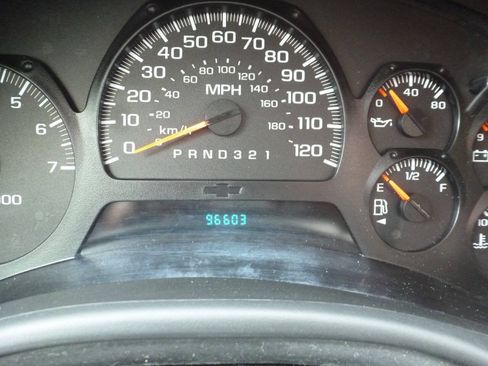 Used 2009 Chevrolet TrailBlazer LT w/ Skid Plate Package AWD/4WD image 14