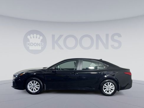 Used 2026 Toyota Camry LE FWD image 7