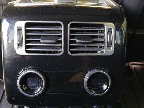 Used 2018 Land Rover Range Rover Long Wheelbase Supercharged image 22