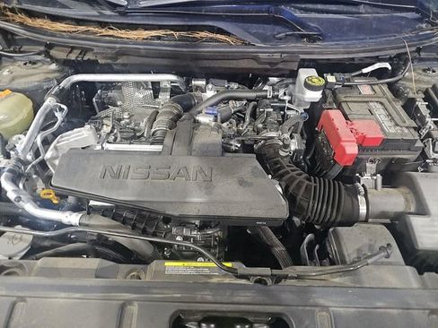 Used 2025 Nissan Rogue S FWD image 2