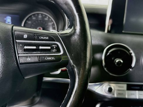 Used 2019 Kia Stinger RWD image 21