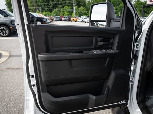 New 2026 RAM 3500 Tradesman AWD/4WD image 16