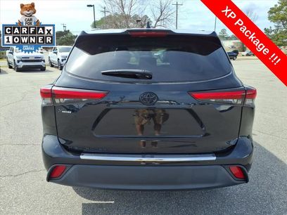 Used 2022 Toyota Highlander XLE
